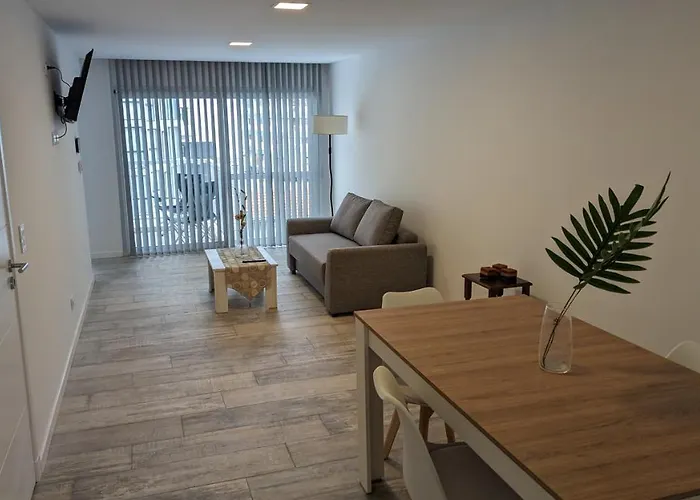 Departamento A Estrenar Zona Constitucion Y La Costa A Metros Del Mar Con Cochera